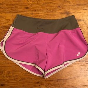 Asics shorts - XS